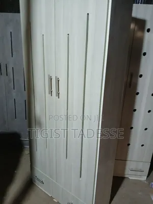 Photo - ጫማ መደርደሪያ በላምኔት የተሠራ