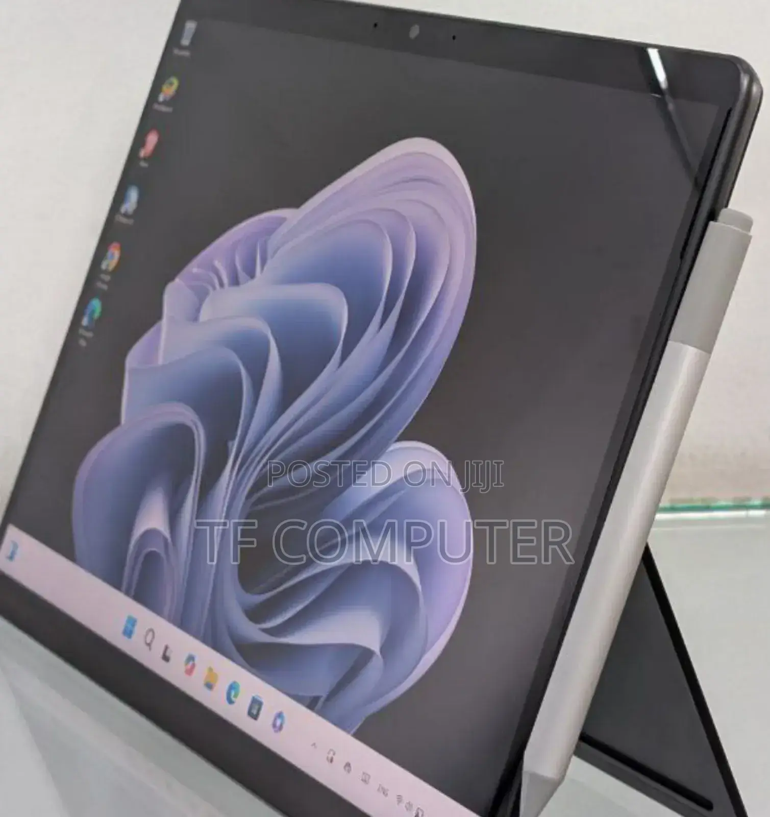 New Laptop Microsoft Surface Pro 9 8GB Intel Core I5 SSD 256GB