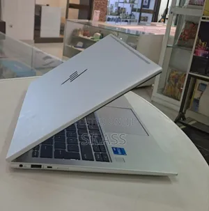 New Laptop HP 16GB Intel Core I5 SSD 512GB