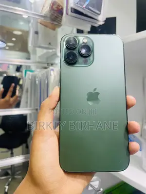 Photo - Apple iPhone 13 Pro Max 128 GB Green