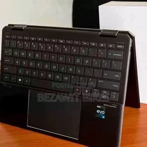 New Laptop HP Spectra 13 16GB Intel Core I7 SSD 512GB