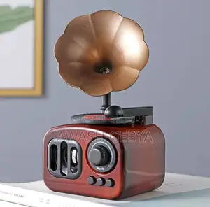 ለገና ስጦታ(Christmas Gift) Retro Phonograph Shape Music Box