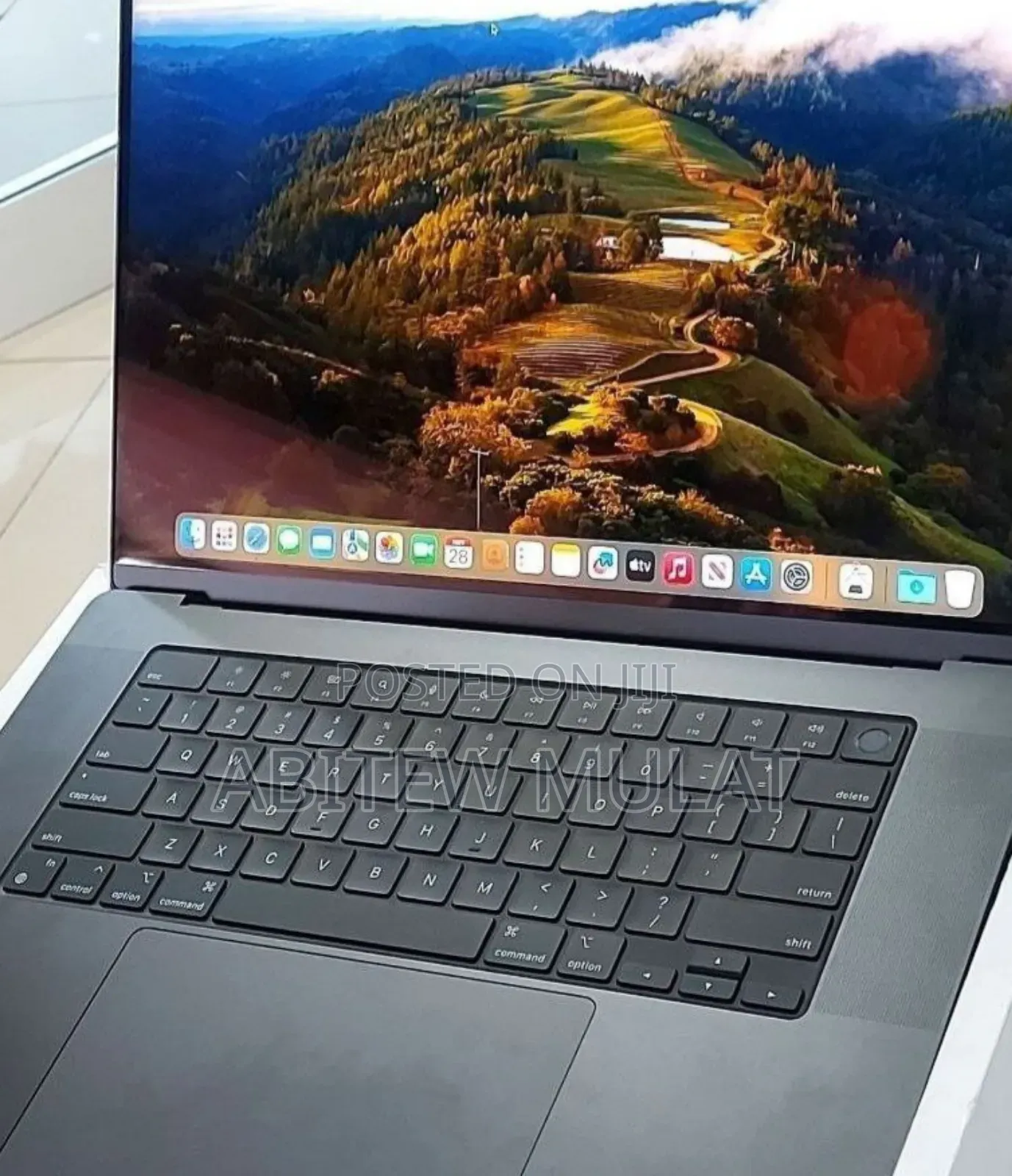 New Apple MacBook Pro 2023 M3 Pro 16-Inch 18GB Apple M3 SSD 512GB