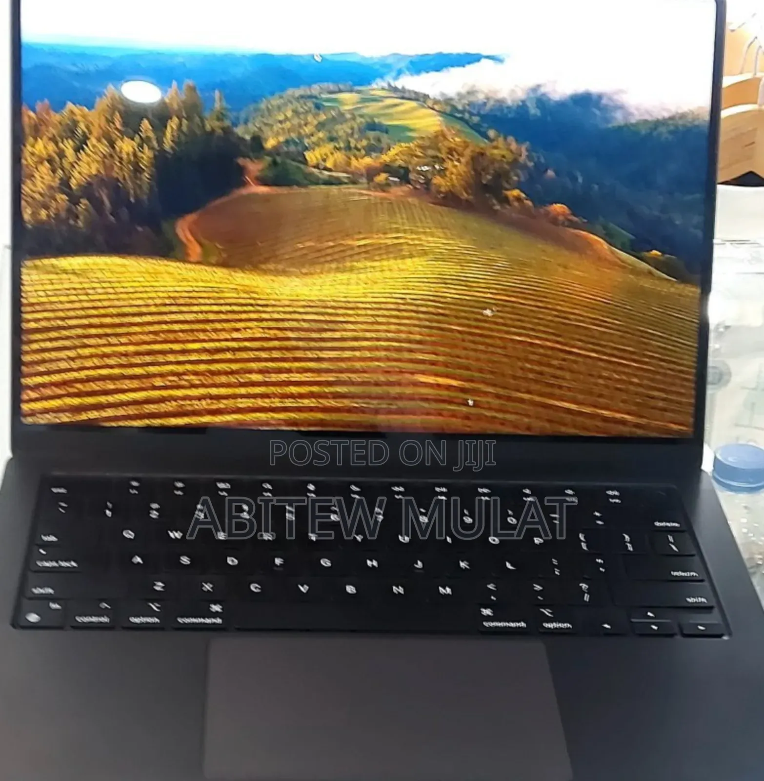 New Laptop Apple MacBook Pro 2023 M3 14-Inch 18GB Apple M3 SSD 512GB