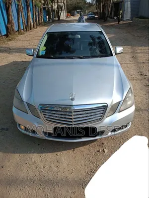 Photo - Mercedes-Benz E250 2019 Silver