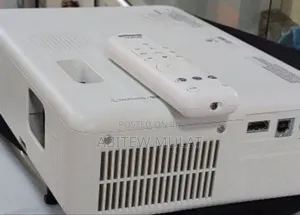 Brand New Epson Projector CO-W01 Epson Projector