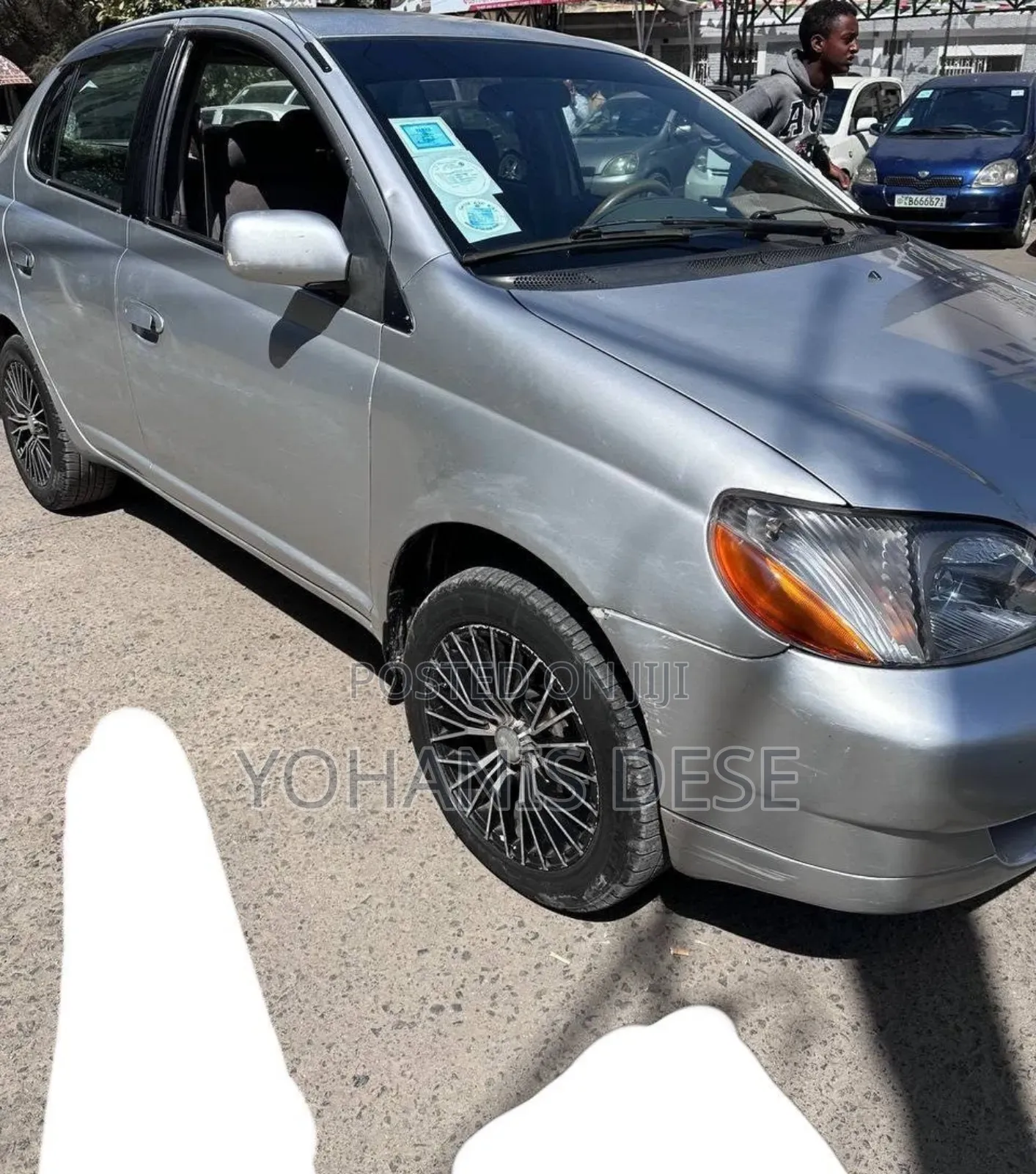 Toyota Platz 2001 Silver