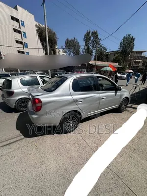 Toyota Platz 2001 Silver