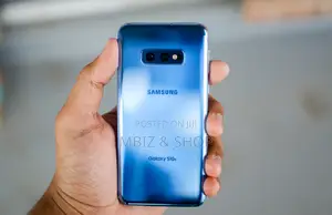 New Samsung Galaxy S10e 128 GB Black