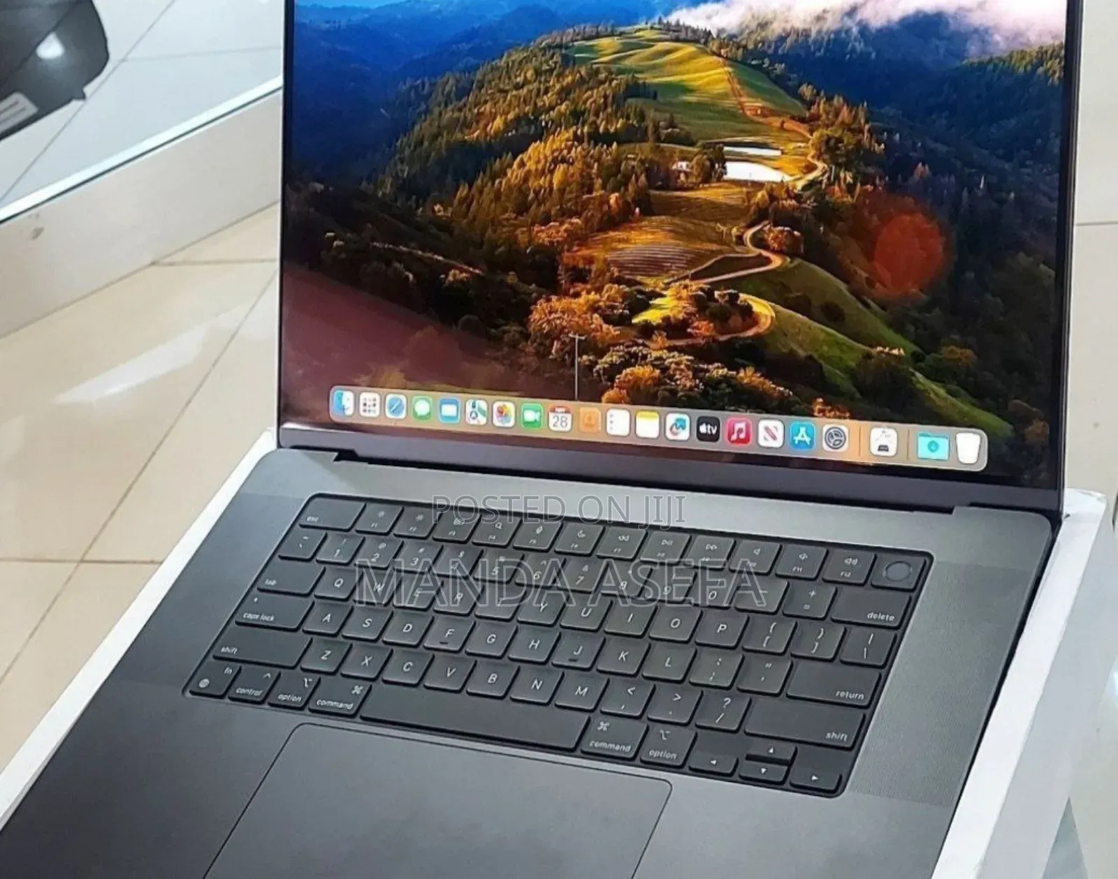 New Laptop Apple MacBook Pro 18GB Apple M3 SSD 512GB