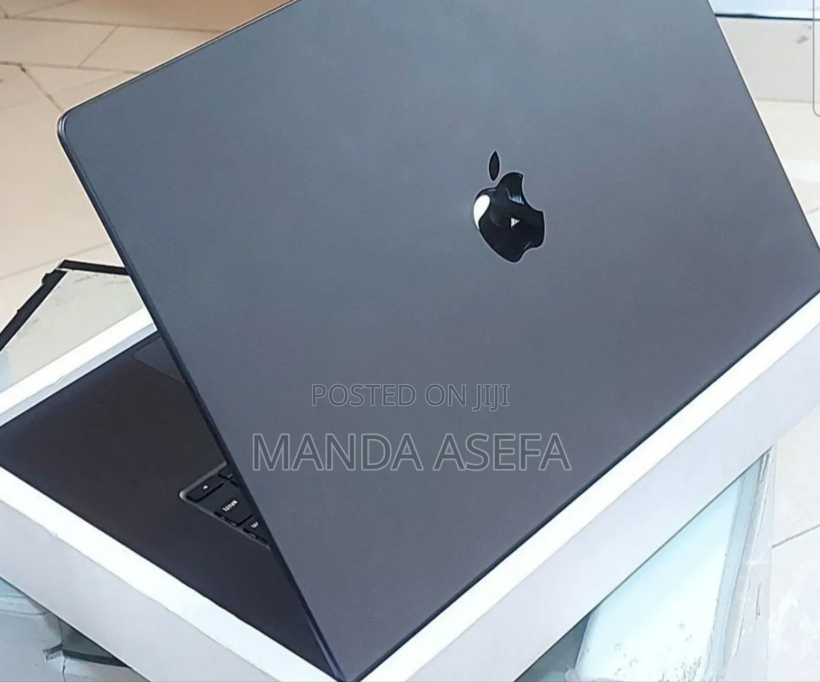 New Laptop Apple MacBook Pro 18GB Apple M3 SSD 512GB