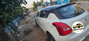 Suzuki Swift 2022 White