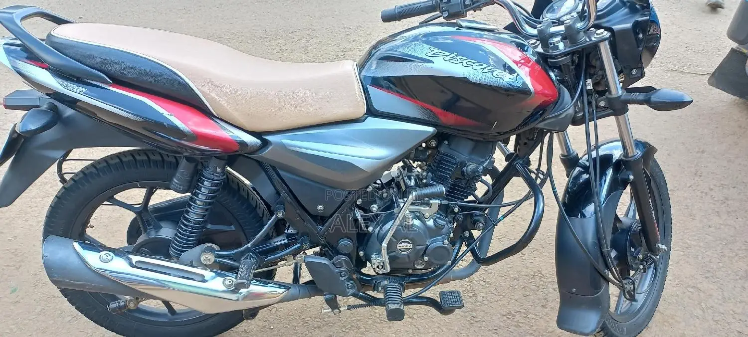 Bajaj Discover 125 2020 Black