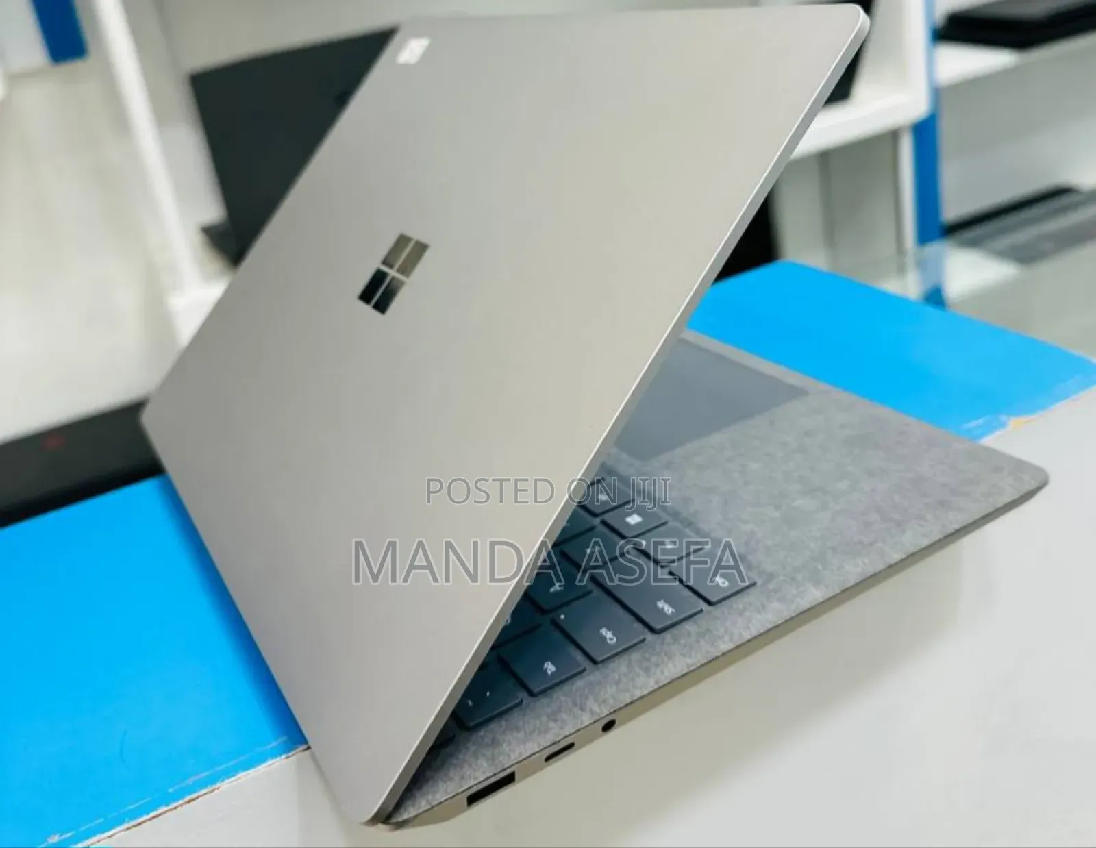 New Laptop Microsoft Surface 16GB Intel Core I7 SSD 512GB