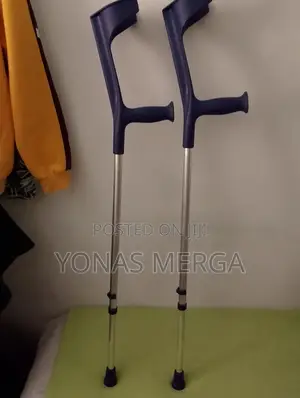 Photo - Crutches蚺ክራንች閂kosmocare Height Adjustable Elbow Crutches