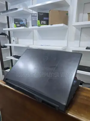 New Laptop MSI Katana 17 16GB AMD Ryzen 7 SSD 1T