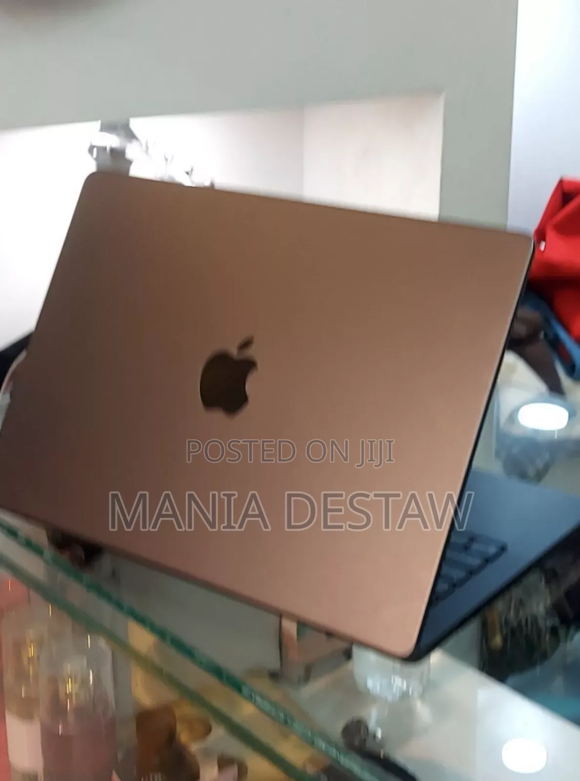 New Apple MacBook Pro 2023 M3 14-Inch 18GB Apple M3 Pro SSD 512GB