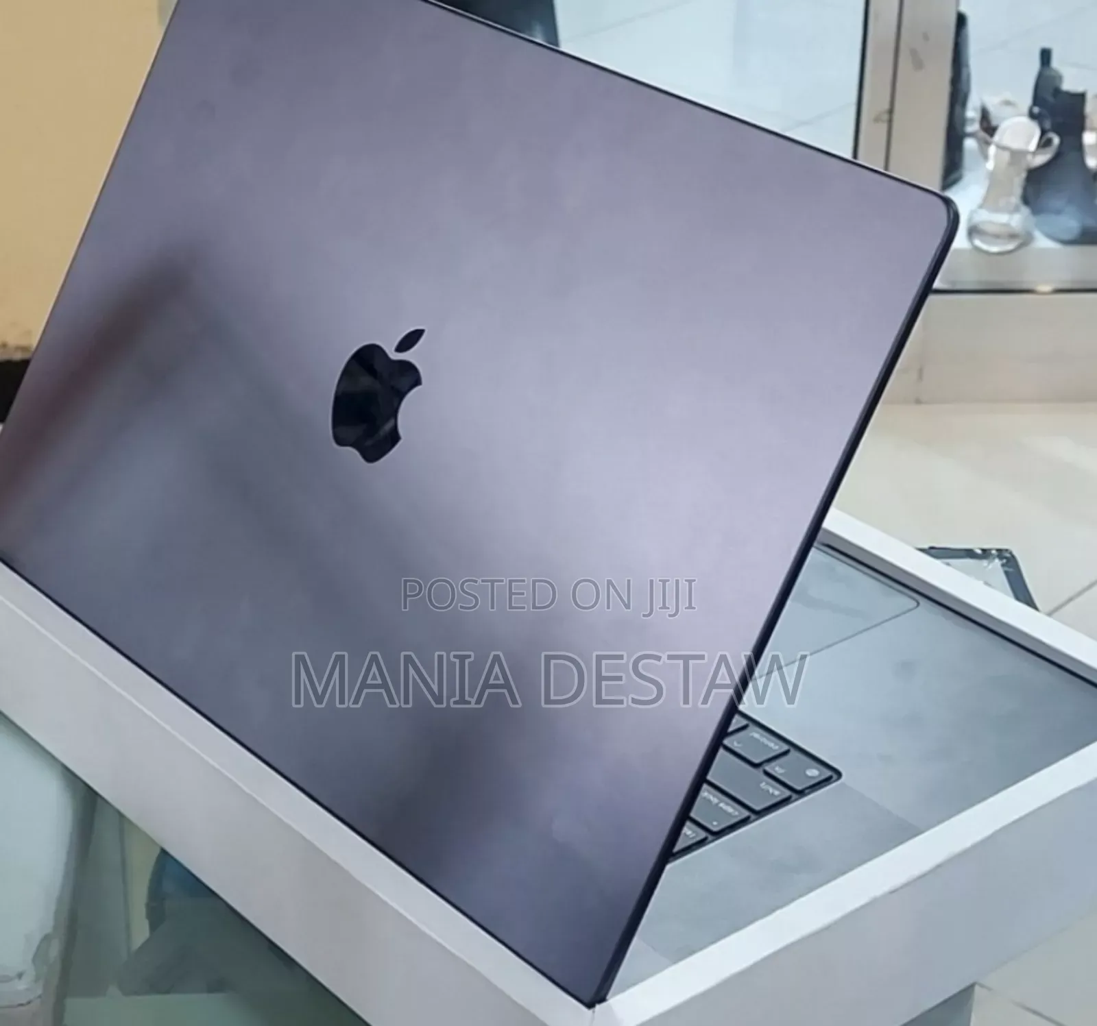 New Apple MacBook Pro 2023 M3 Pro 16-Inch 18GB Apple M3 SSD 512GB