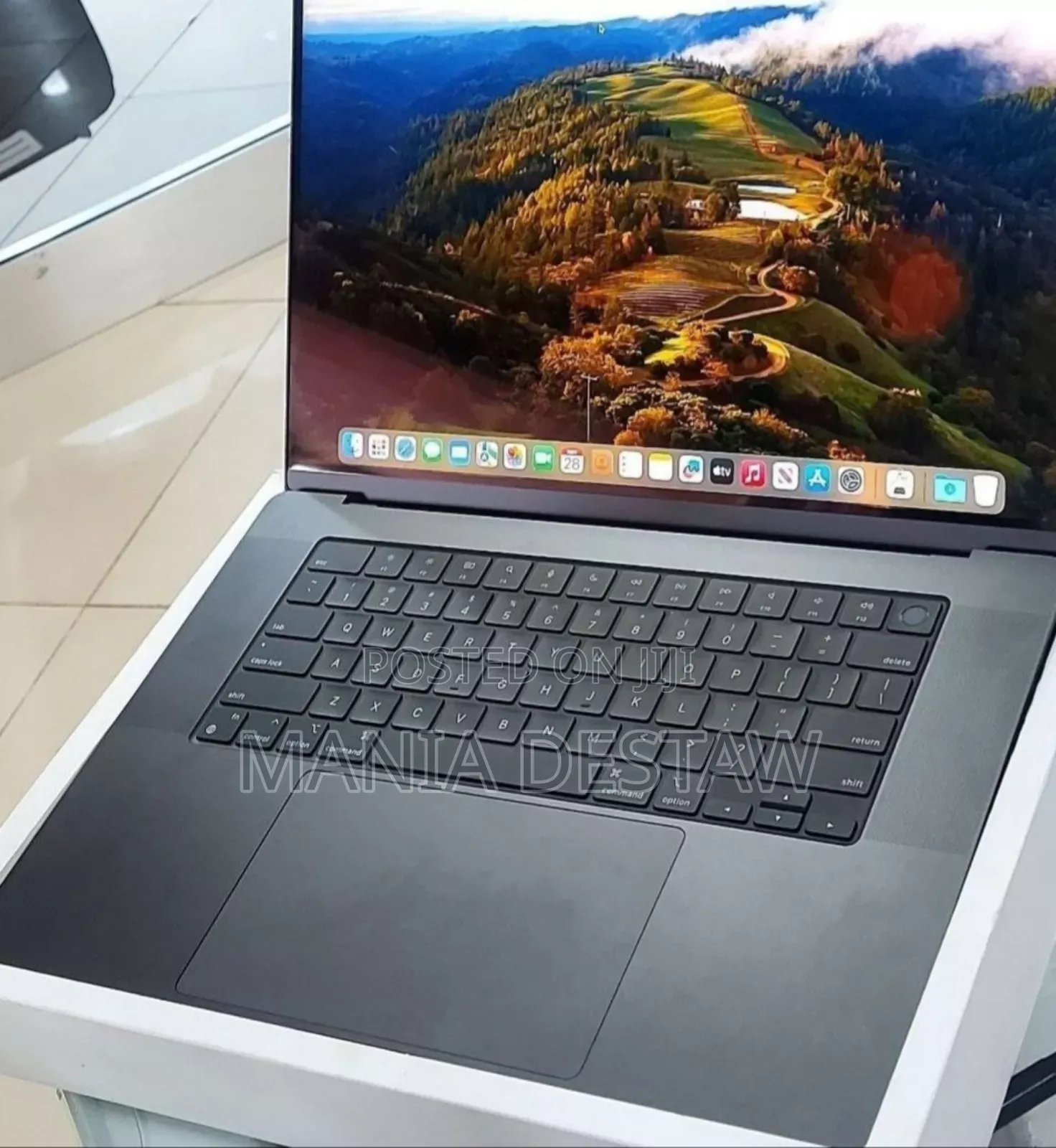 New Apple MacBook Pro 2023 M3 Pro 16-Inch 18GB Apple M3 SSD 512GB