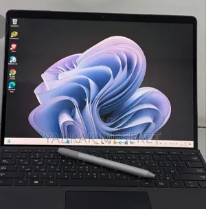 New Laptop Microsoft Surface Pro 9 8GB Intel Core I5 SSD 256GB