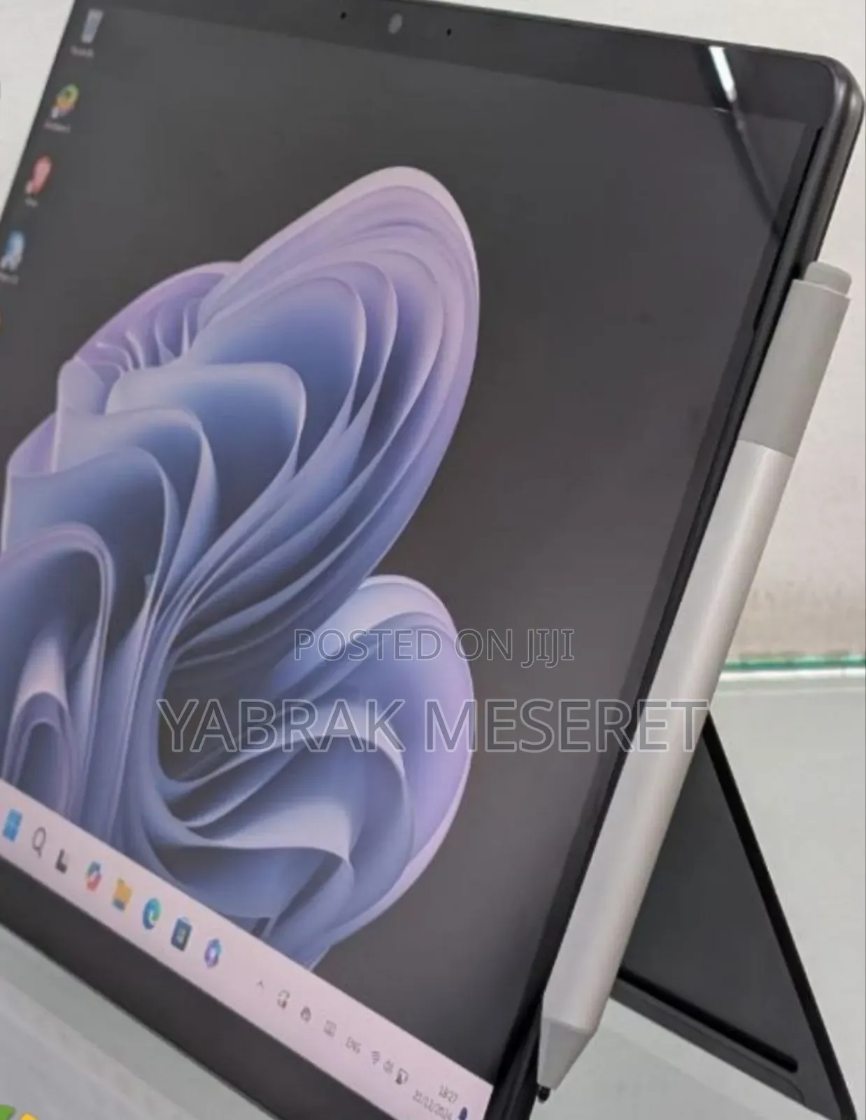 New Laptop Microsoft Surface Pro 9 8GB Intel Core I5 SSD 256GB