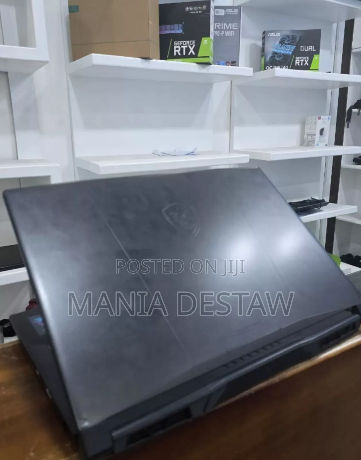 Laptop MSI Katana 15 16GB AMD Ryzen 7 SSD 1T