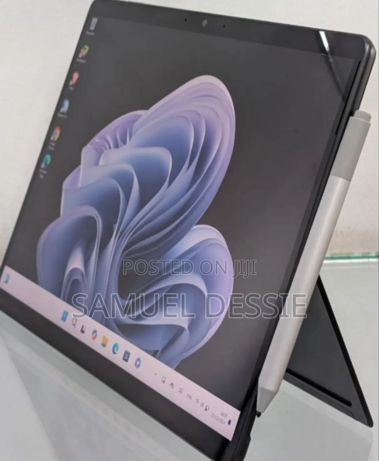 New Laptop Microsoft Surface Pro 9 8GB Intel Core I5 SSD 256GB