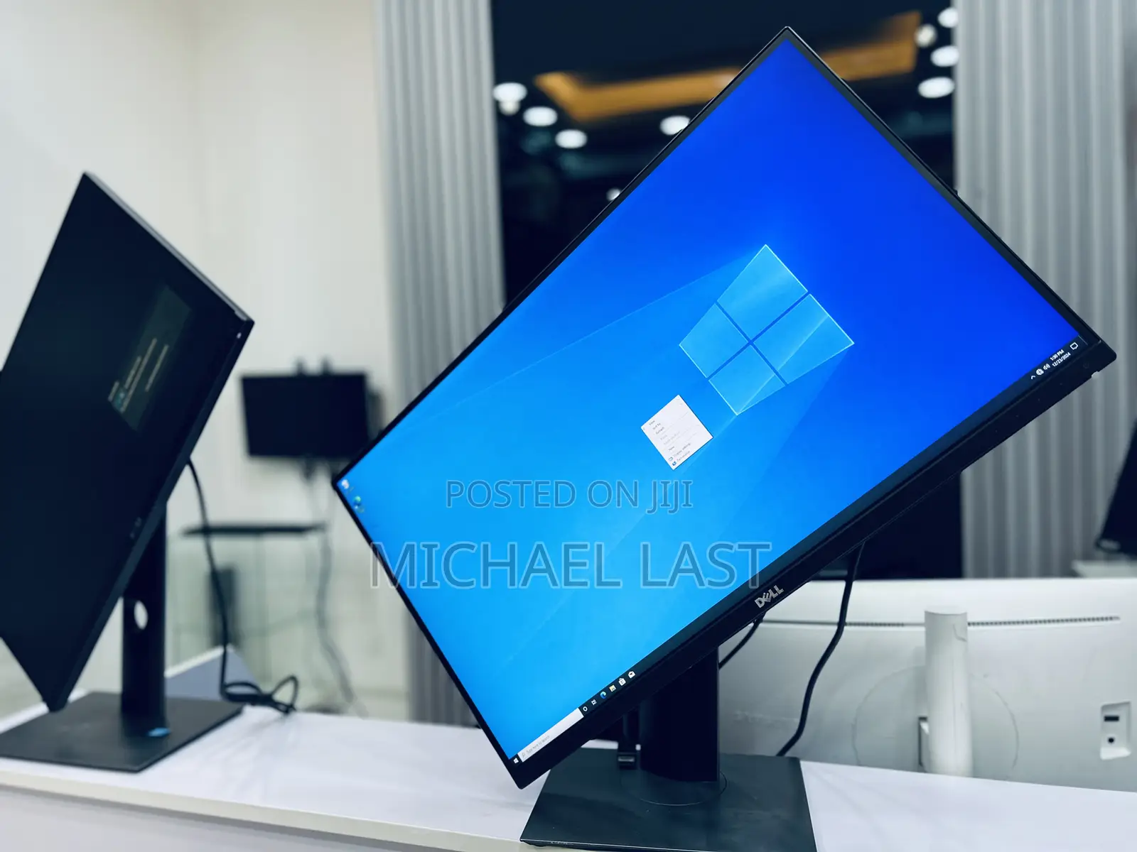 New Dell 24 Inch Frameless Monitor