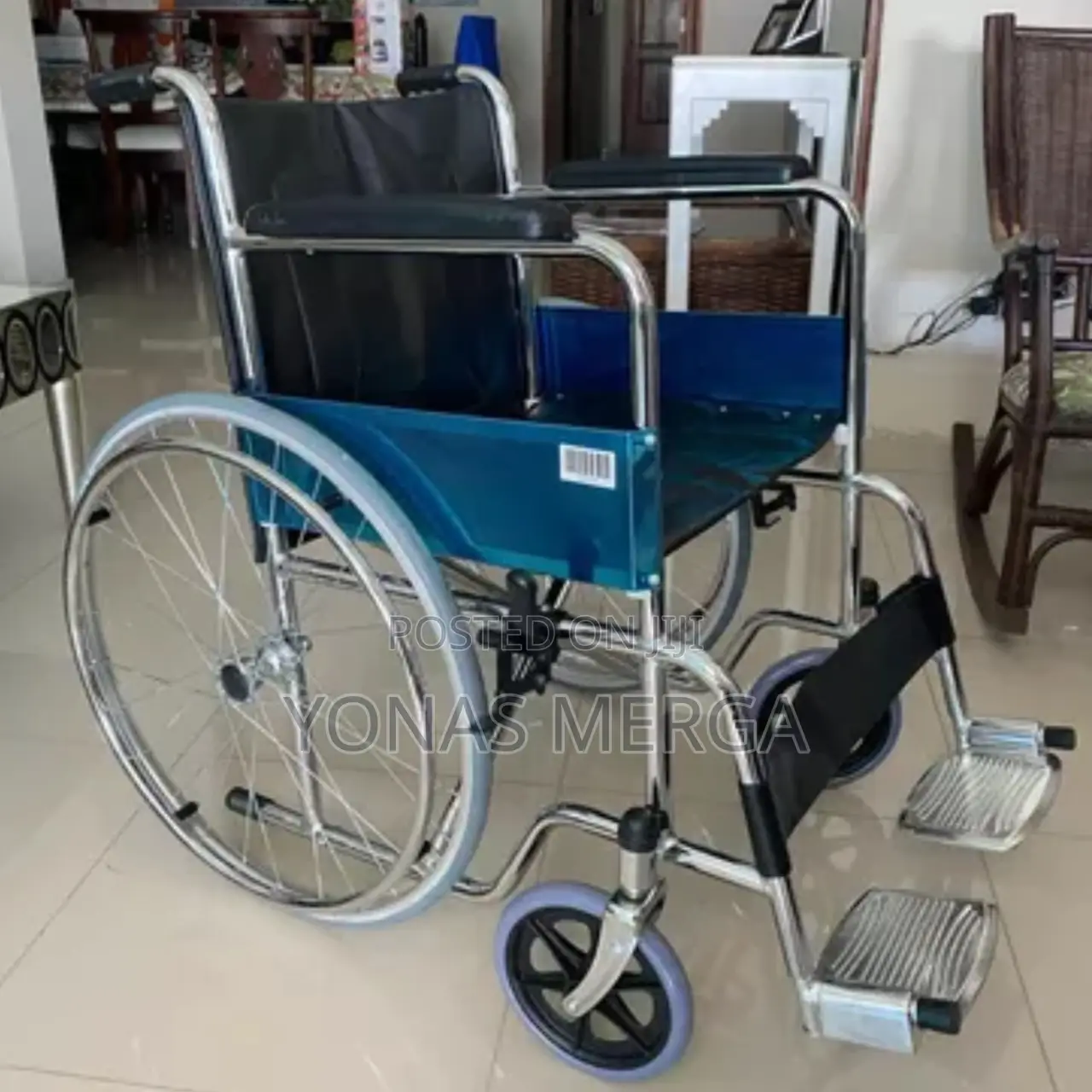 ዊልቼር+Wheelchair Combine the Feature of Steady Safety Comfort