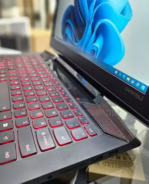 Laptop Lenovo IdeaPad Y730 8GB Intel Core I5 HDD 1T