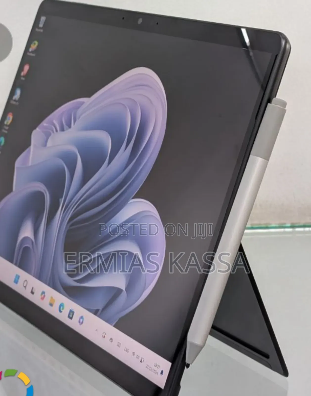 New Laptop Microsoft Surface Pro 9 8GB Intel Core I5 SSD 256GB