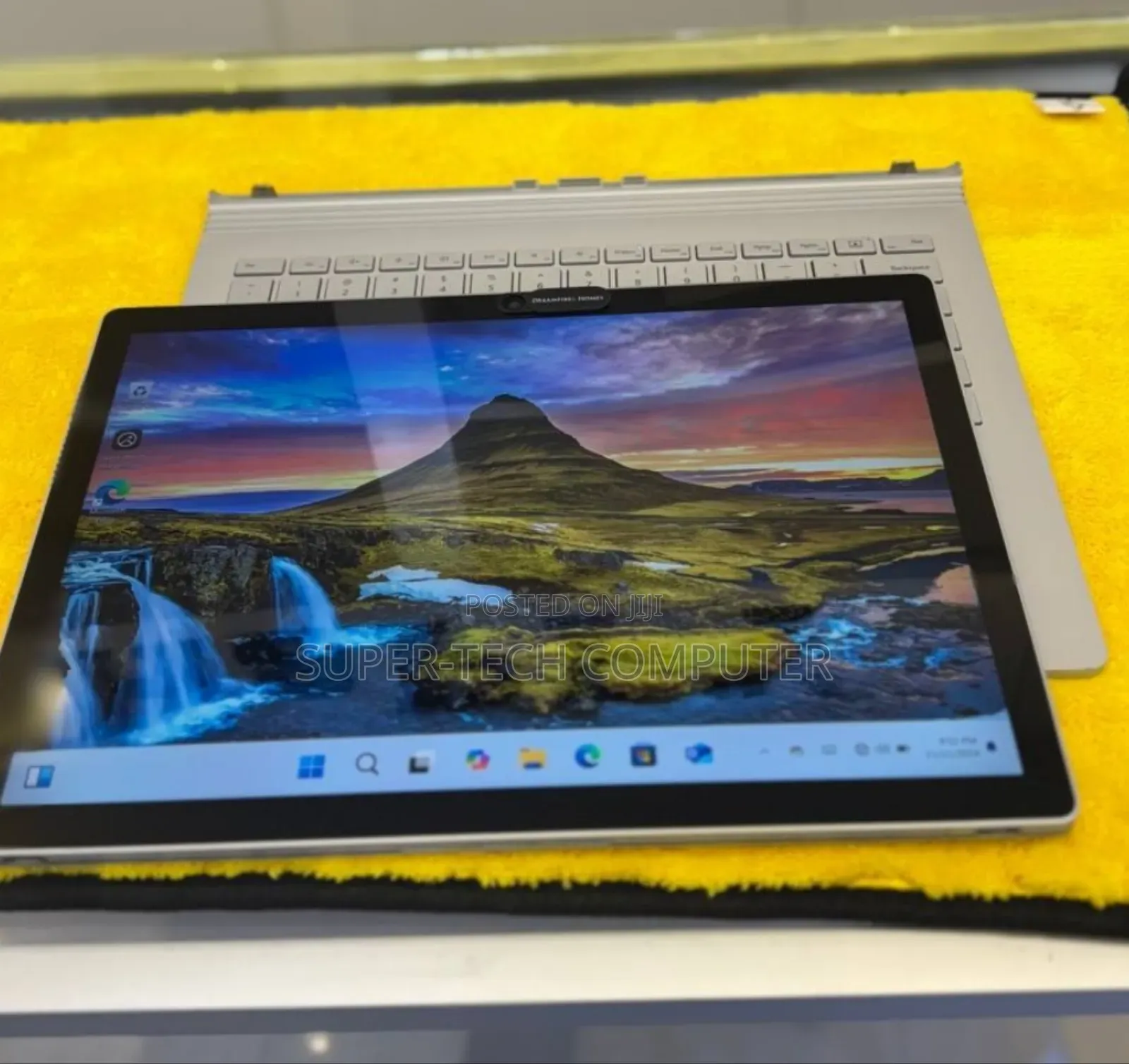 New Laptop Microsoft Surface Book 3 8GB Intel Core I5 SSD 256GB