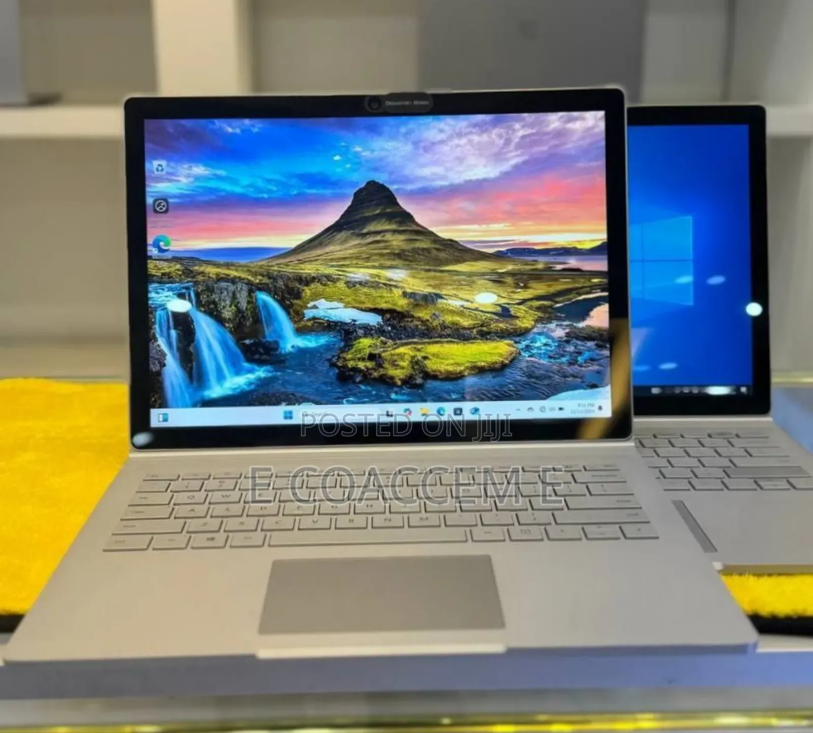 New Laptop Microsoft Surface 8GB Intel Core I5 SSD 256GB