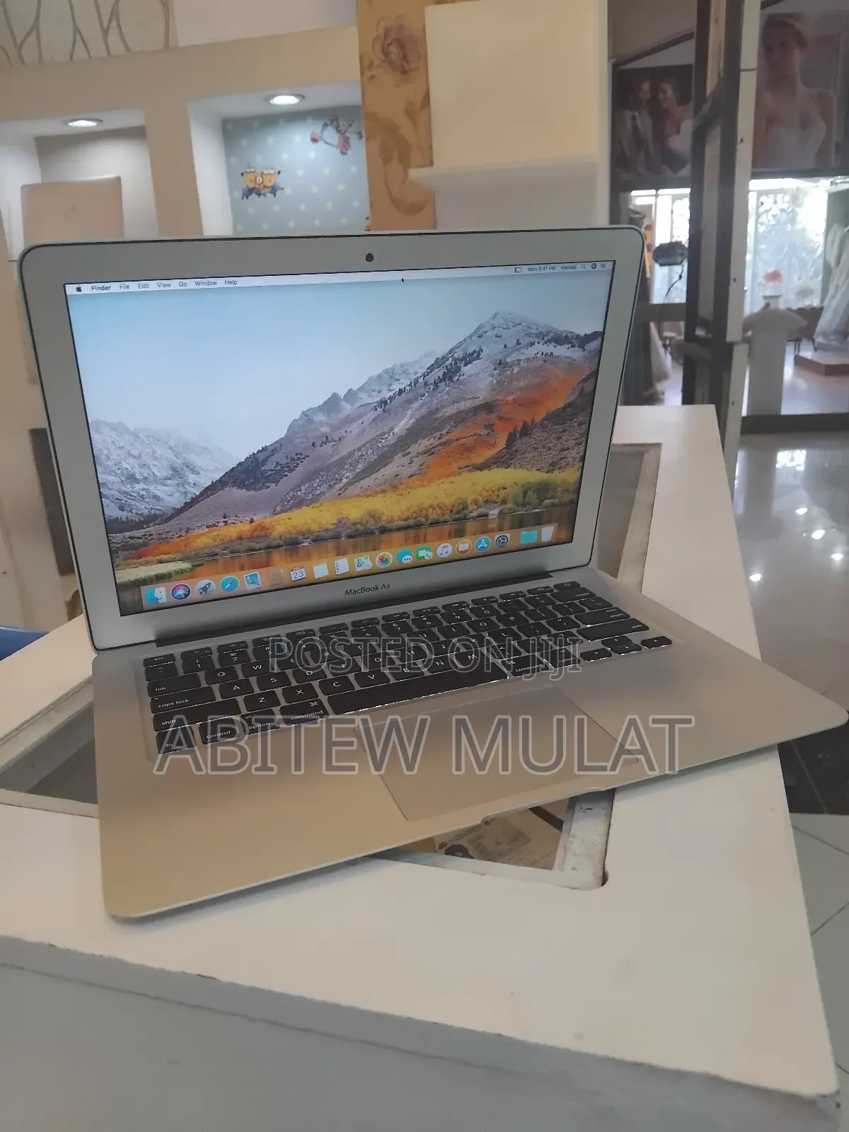 New Laptop Apple MacBook Air 2017 8GB Intel Core I5 SSD 128GB