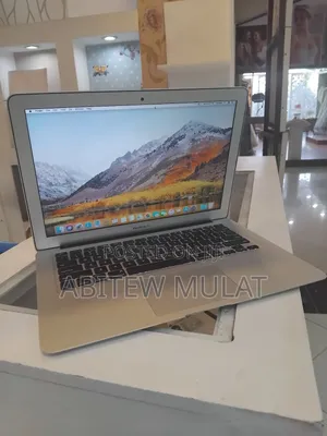 Photo - New Laptop Apple MacBook Air 2017 8GB Intel Core I5 SSD 128GB