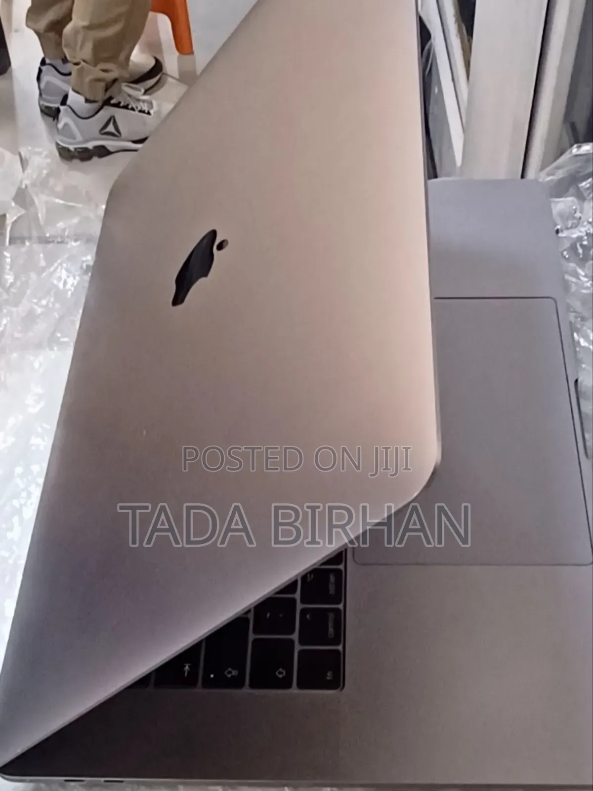 New Laptop Apple MacBook Pro 2017 16GB Intel Core I7 SSD 512GB