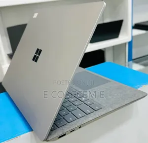 New Laptop Microsoft Surface 16GB Intel Core I7 SSD 512GB