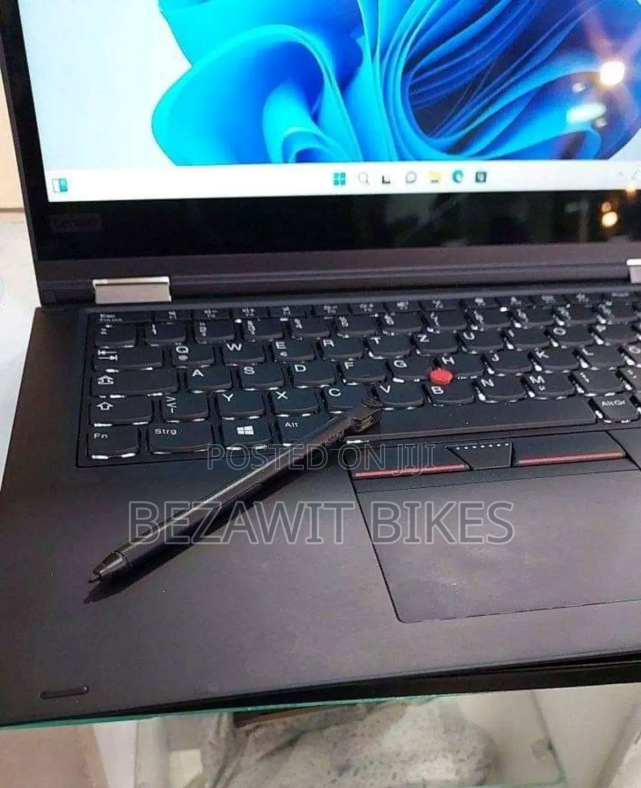 New Laptop Lenovo ThinkPad Yoga 370 16GB Intel Core I5 SSD 512GB