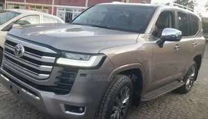 Photo - Toyota Land Cruiser 2023 Gray