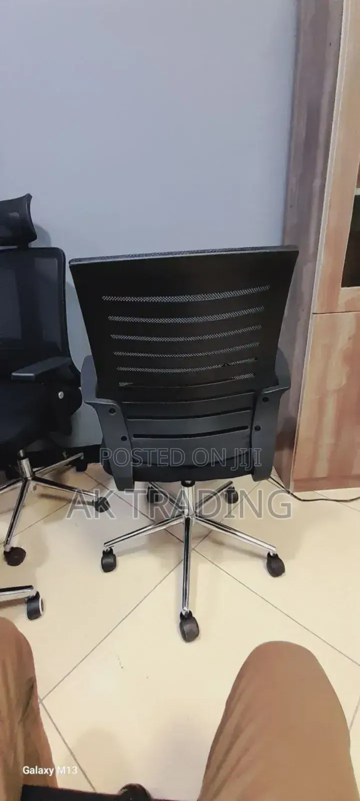 Office Secretary Chains