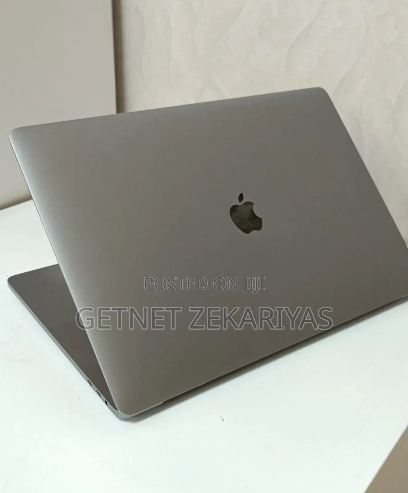 New Laptop Apple MacBook Pro 2017 16GB Intel Core I7 SSD 512GB