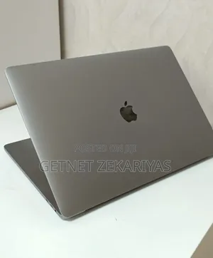 New Laptop Apple MacBook Pro 2017 16GB Intel Core I7 SSD 512GB