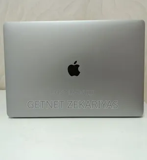 New Laptop Apple MacBook Pro 2017 16GB Intel Core I7 SSD 512GB