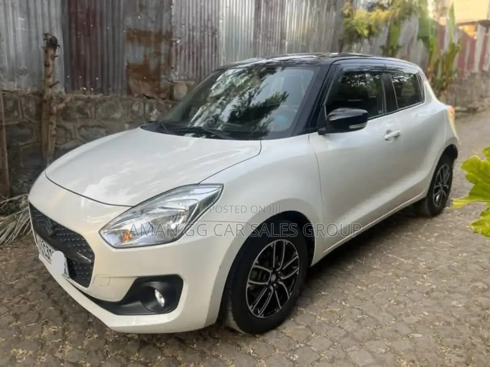 Suzuki Swift 2023 White