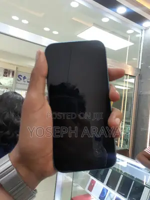 New Apple iPhone 16 256 GB Green