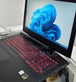 New Laptop Lenovo Y70 8GB Intel Core I5 HDD+SSD 1T