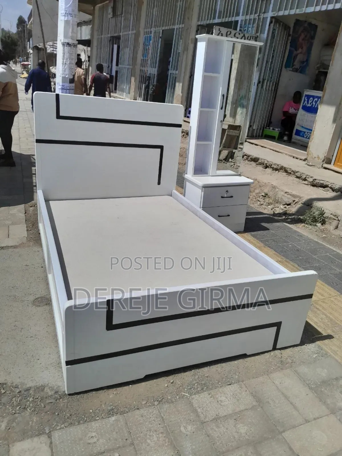 1,20ሳ,ሜ አልጋና ድሬሲንግ