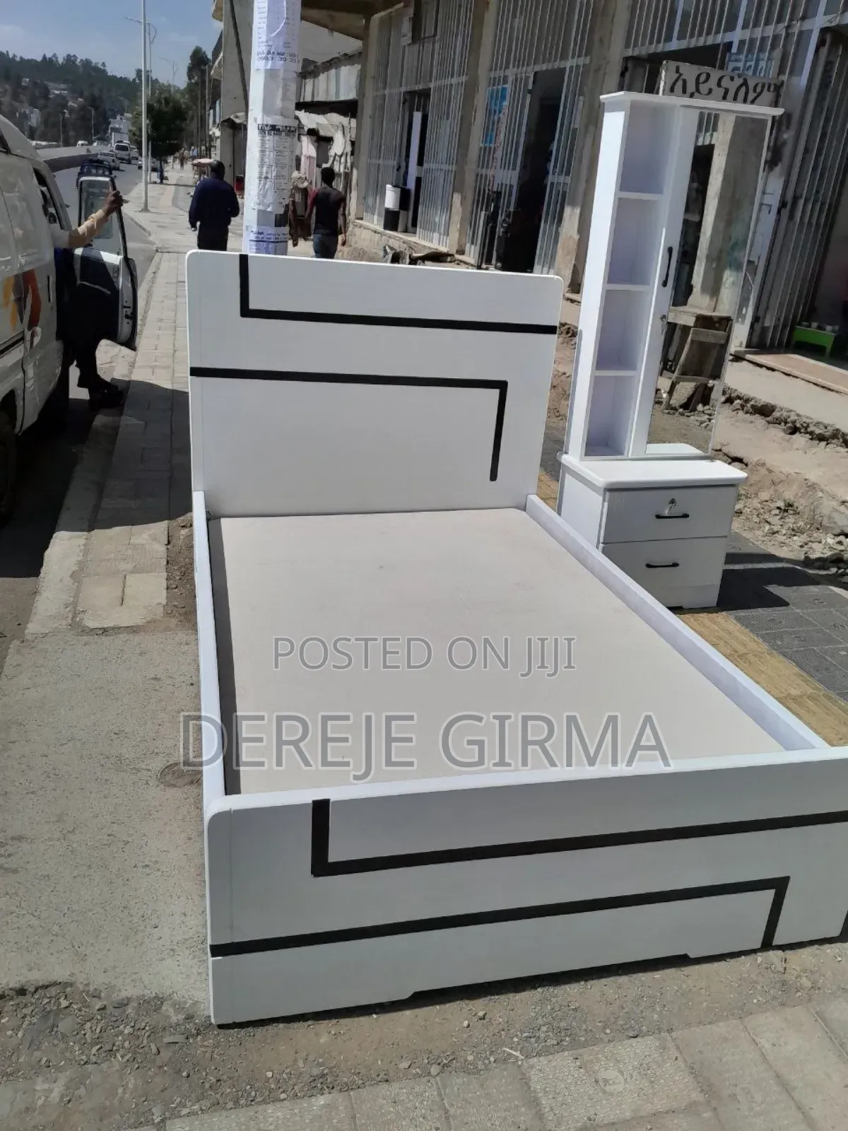 1,20ሳ,ሜ አልጋና ድሬሲንግ