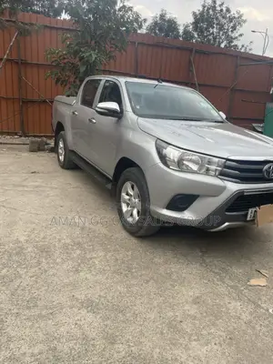 Toyota Hilux 2017 Gray