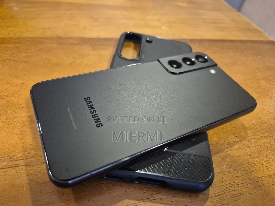 New Samsung Galaxy S22 5G 128 GB Black